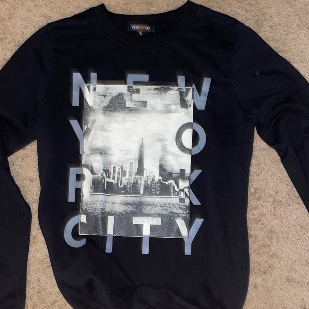 Sweatshirt